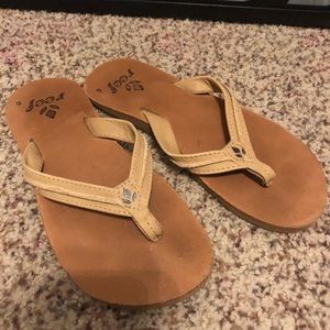 Roxy flip flops